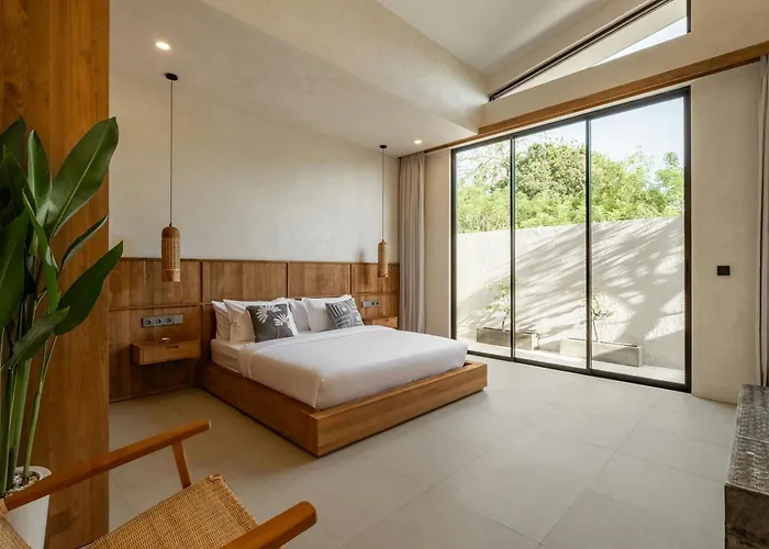 Monoi Villa *